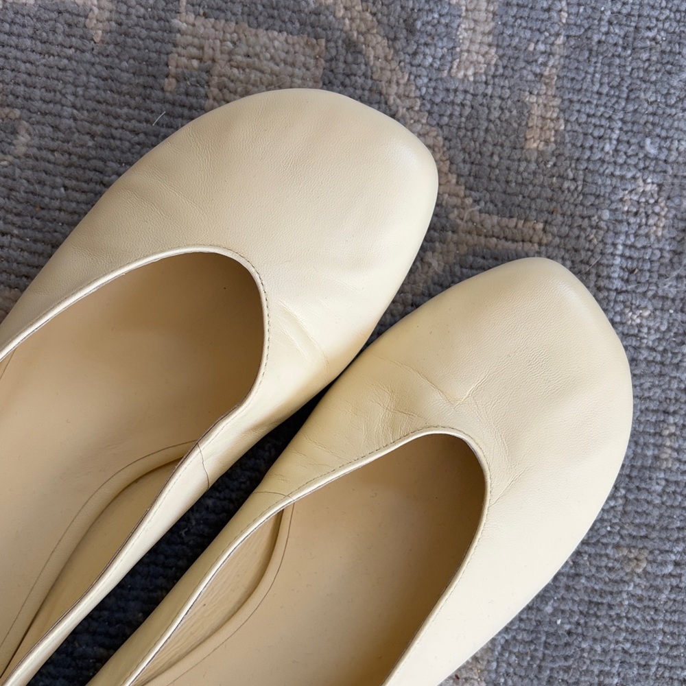 Reformation Cream Ballet Flats - Picture 9 of 9